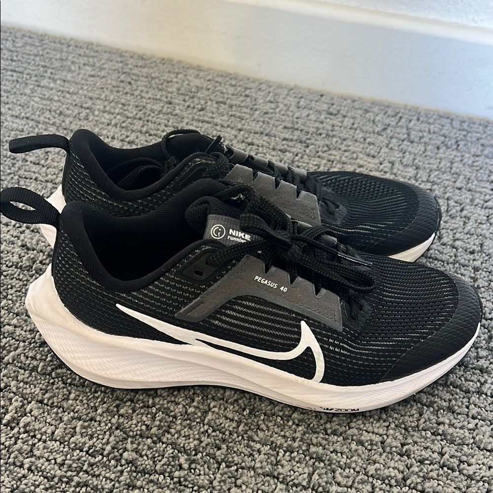 Nike Black and White Running Shoes